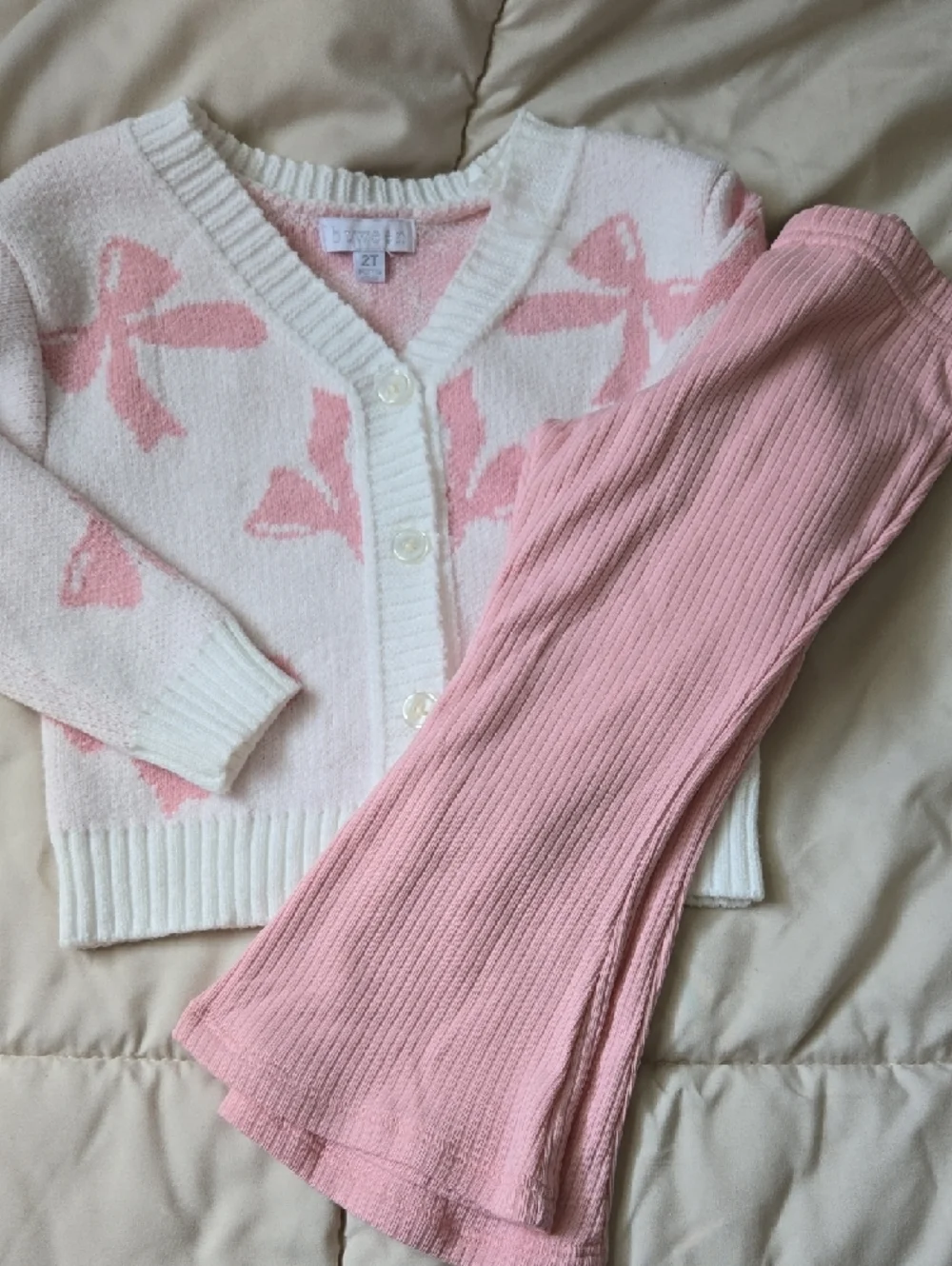 New Toddler Cream Cardigan with Pink Bow Set W/ Flare Leggins - Picture 2 of 6